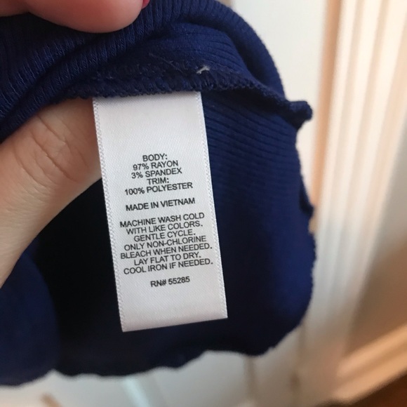 V Neck tie up shirt - Picture 5 of 6